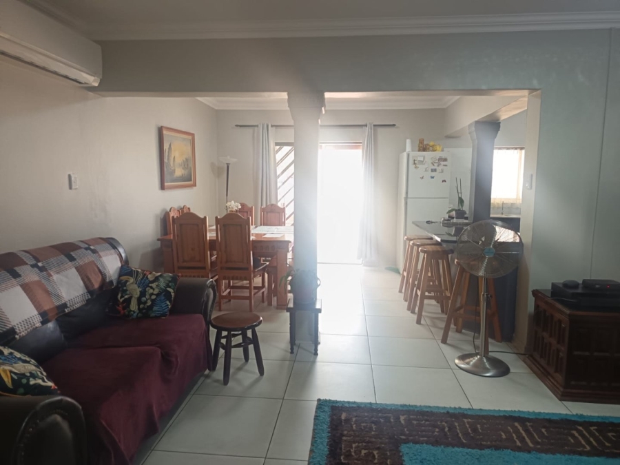 4 Bedroom Property for Sale in Rhodesdene Northern Cape